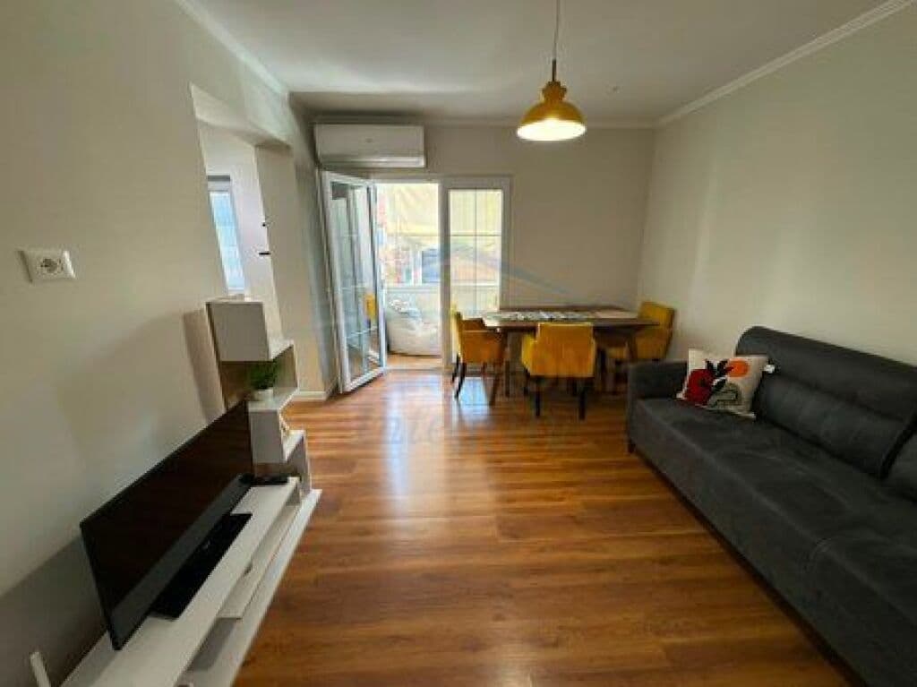 Në shitje, Apartament 1+1, Selvia, Tiranë.