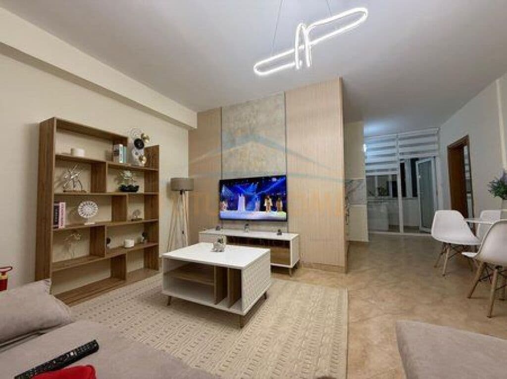 Jepet me qira, Apartament 1+1 Rruga Siri Kodra, Selvia, Tiranë