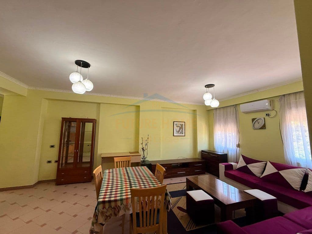 Qira, Apartament 1+1+Studio, Rruga Bogdaneve