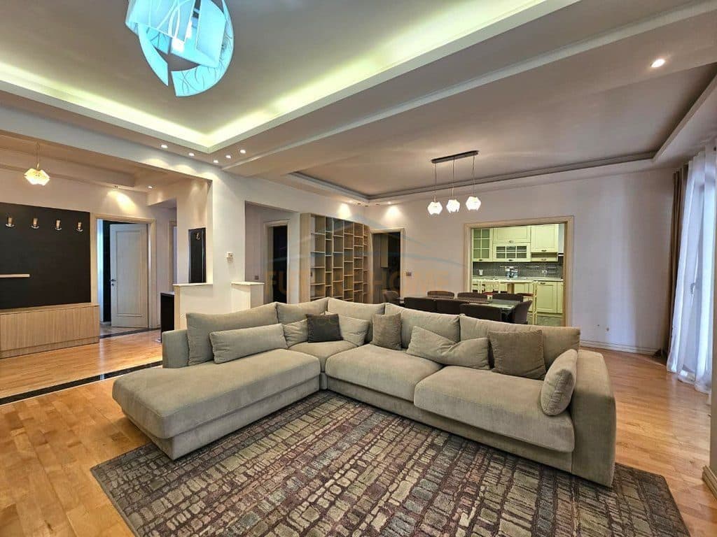 Në shitje, Apartament 3+1+vend parkimi, Myslym Shyri, Tiranë