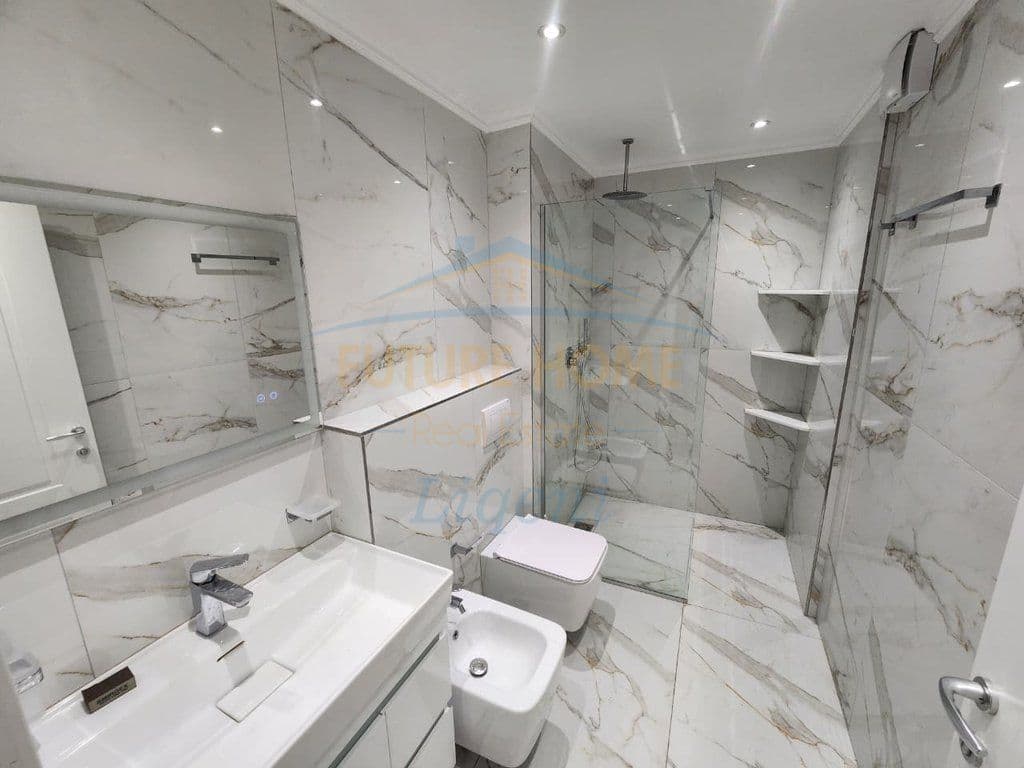 Në shitje, Duplex 4+1+3, Liqeni I Thate, Tiranë. 3