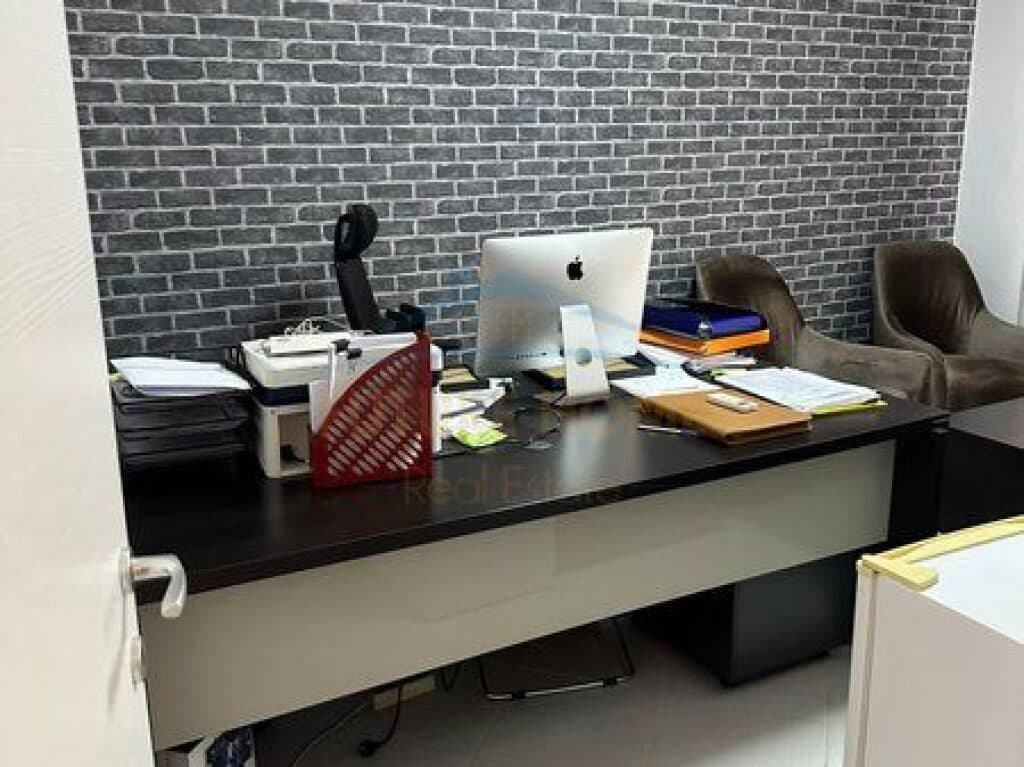 Në shitje, Apartament 1+1, Stadiumi Dinamo