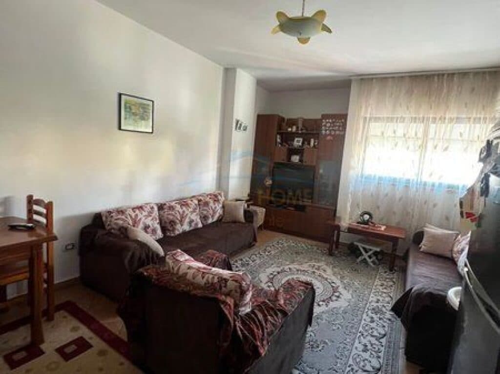 Në shitje, Apartament 2+1+2, Rruga 5 Maj, Tiranë