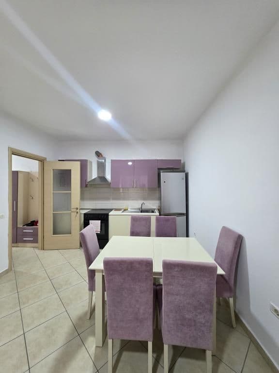 Kemi një apartament 2+1+2 për qira pranë Ozone. 4