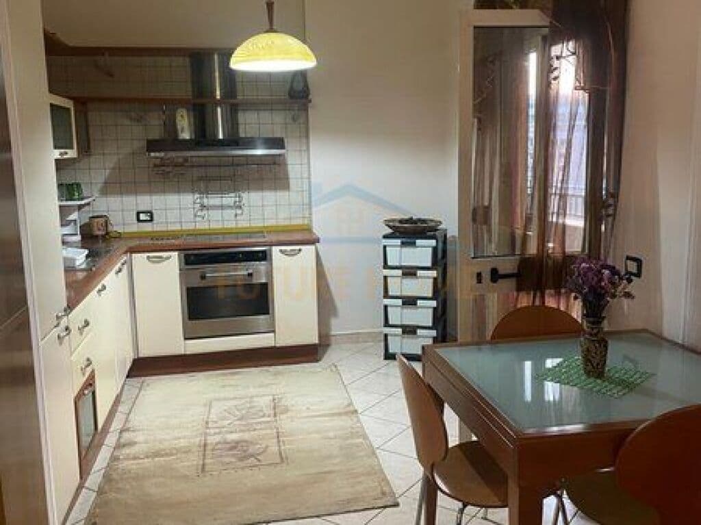 Qira, Apartament 2+1, Stacioni i Trenit, Tiranë 3