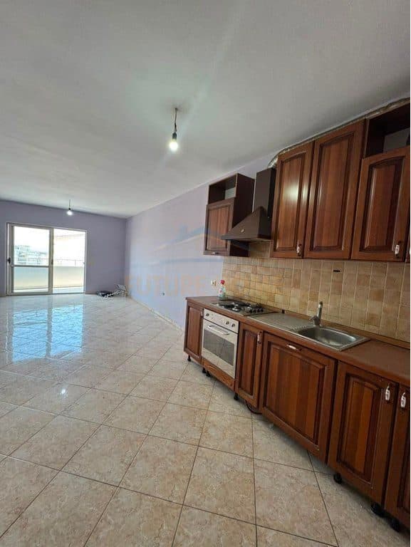Në shitje, Apartament 1+1, Rruga Shefqet Kuka, Fresk