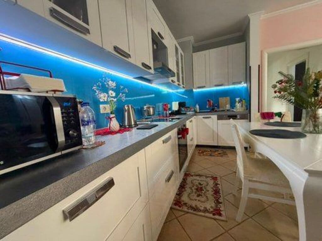 Në shitje, Apartament 3+1+2, Rruga Sami Frashëri, Blloku, Tiranë 3