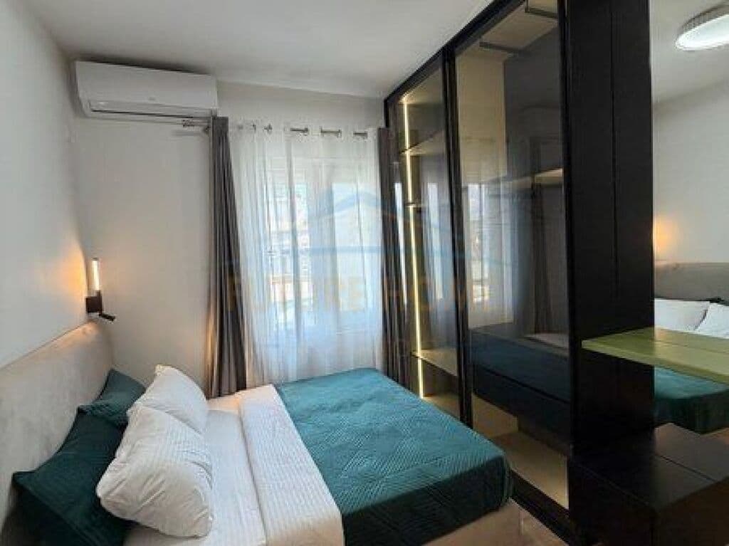 Qira, Apartament, 2+1+2+veranda, Unaza e Re 4
