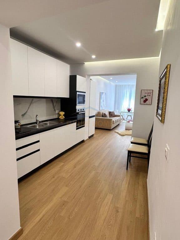 Qira, Apartament 2+1, Shkolla e Mesme Petro Nini Luarasi 2