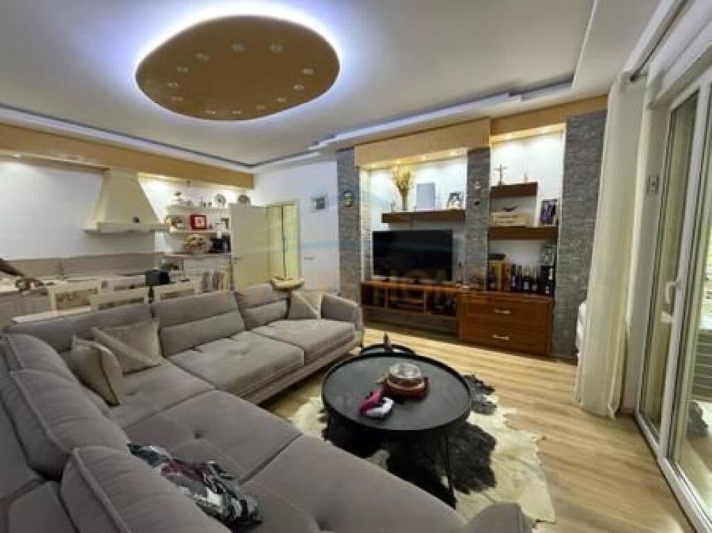 Në shitje, Apartament 2+1+2, Liqeni i Thatë, Tiranë. 2