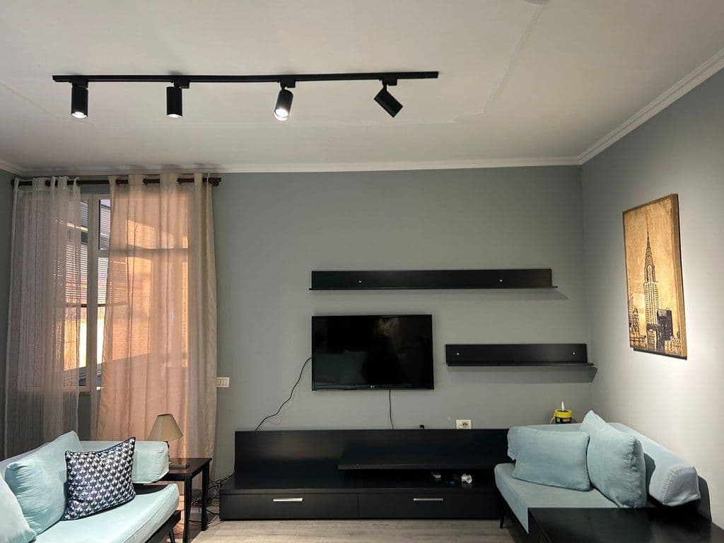 Jepet me qira, Apartament 2+1+2, Shkolla e Baletit, Tiranë. 2