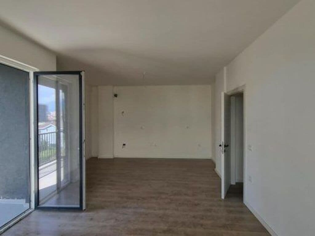 Në shitje, Apartament 2+1+Vend Parkimi, Rezidenca Albulena, Paskuqan. 2