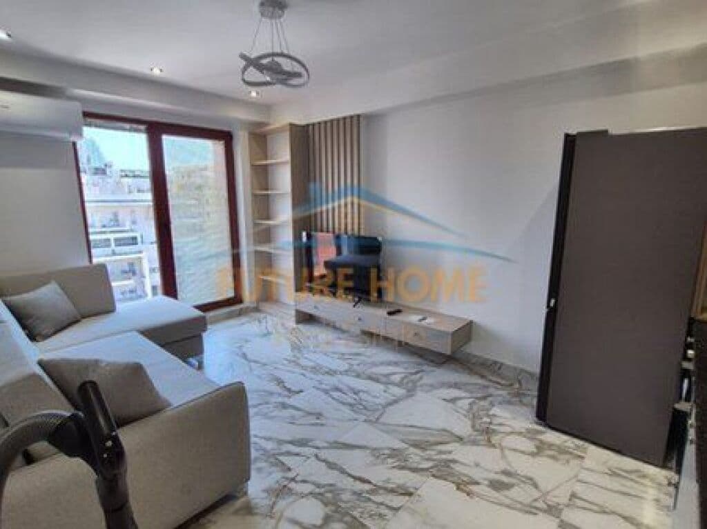 Në shitje, Apartament 1+1, Qendër, Tiranë. 2