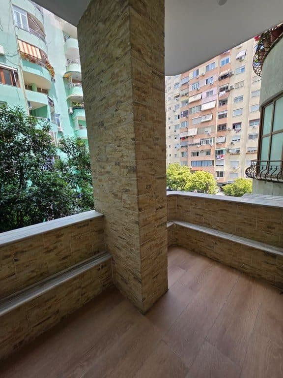 Në shitje, Apartament 1+1, Komuna e Parisit, Tiranë 2