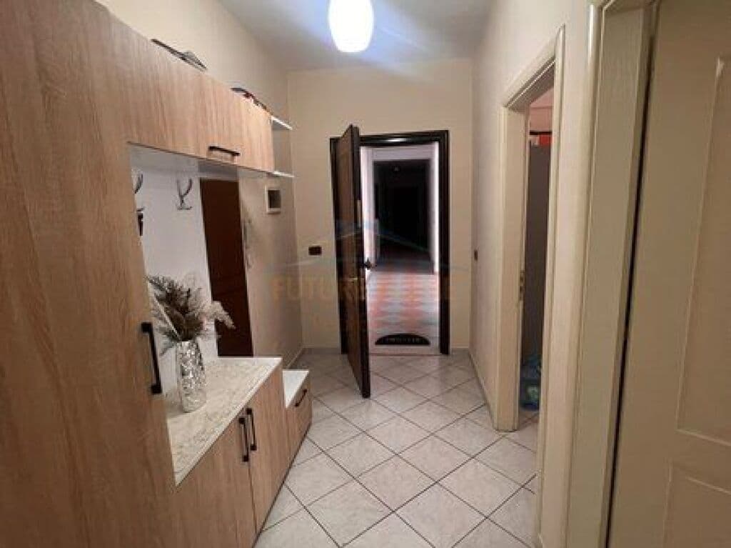 Në shitje, Apartament 1+1, Pranë Vilës L, Rruga e Re 3