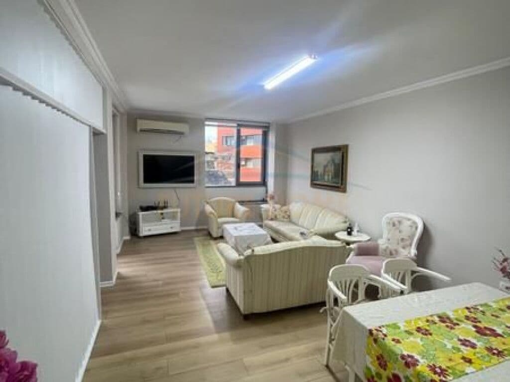 Jepet me qira Apartament 2+1+2, Qendër, Tiranë 3