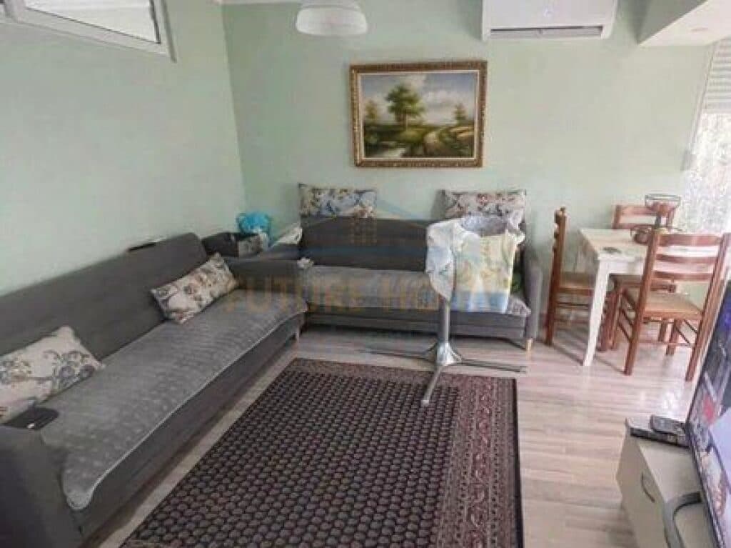 Jepet me qira, Apartament 2+1, Rruga Mihal Grameno, Tiranë. 3