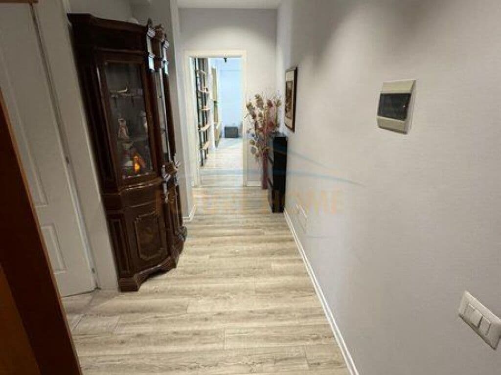 Në shitje, Apartament 3+1+2, Stacioni i Trenit, Tiranë 4