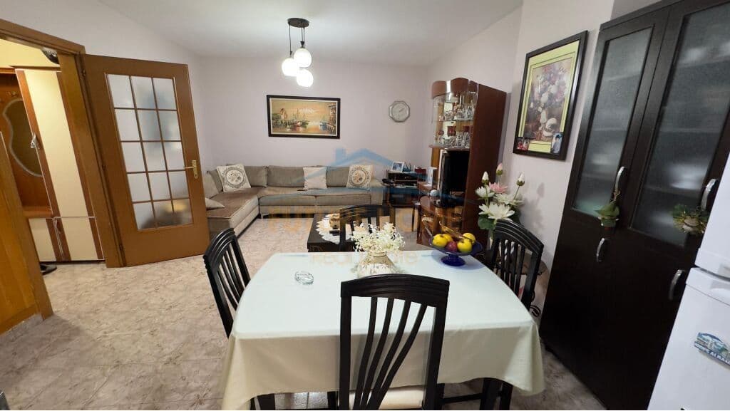 Në shitje, Apartament 1+1, Rruga Bogdaneve, Tiranë 4