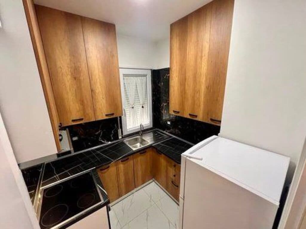 Në shitje, Apartament 1+1, Rruga 5 Maj, Tiranë 4