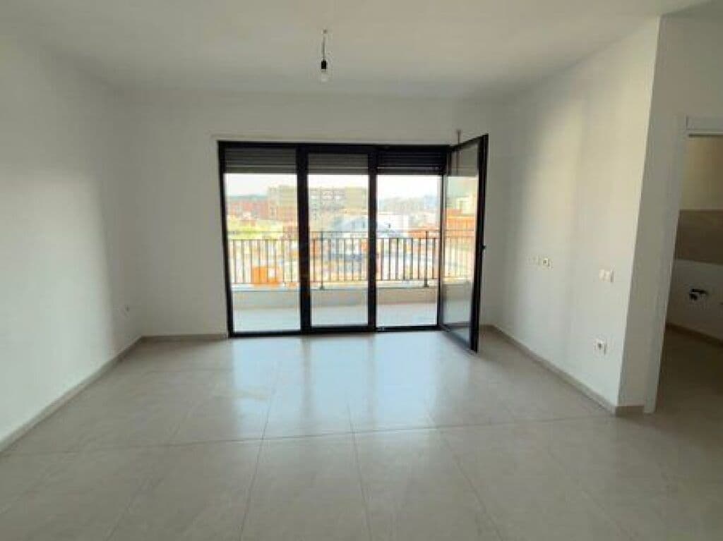 Qira, Apartament 3+1+2, Kompleksi Ndregjoni, Tiranë 4