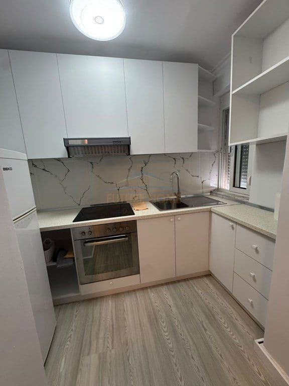 Në shitje, Apartament 1+1 Rruga Dibra, Tiranë 3
