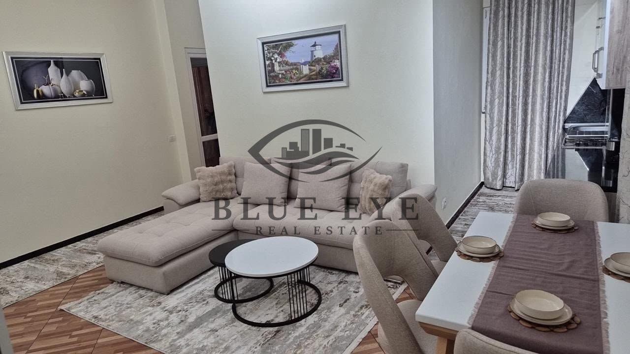 Vilë 2+1 Me Qira në Lagja nr.17, Durrës.