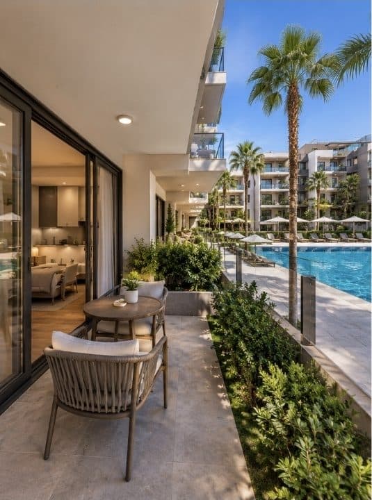 Shitet Apartament 1+1 – Mali i Robit | Pamje Pishine 🌴🏊♂️