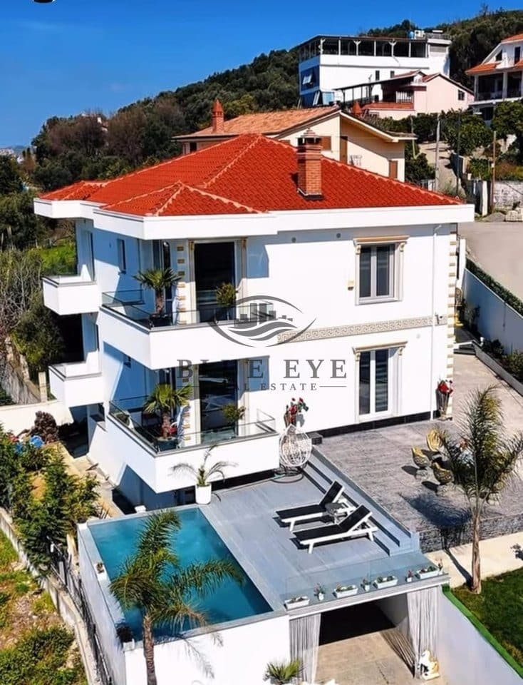 VILË MODERNE LUKSOZE NË GOLEM – PAMJE E PLOTË DETI 🌊