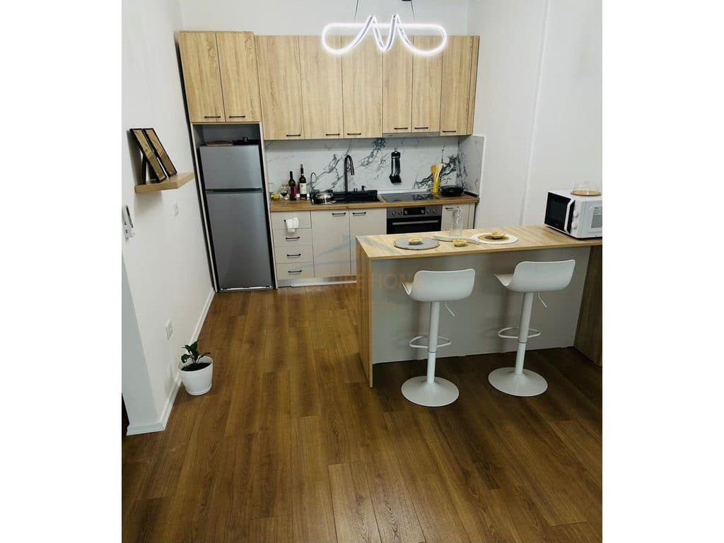 Qera, Apartament 1+1,"Galeria Roma", Rruga e "Kavajes", Tiranë. 4