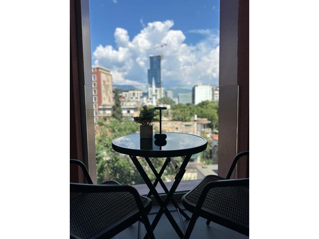 Qera, Apartament 1+1,"Galeria Roma", Rruga e "Kavajes", Tiranë. 2