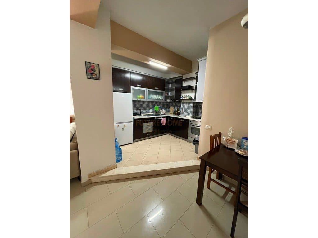 Qira, Apartament 2+1, Rruga e Kavajës, Tiranë. 2