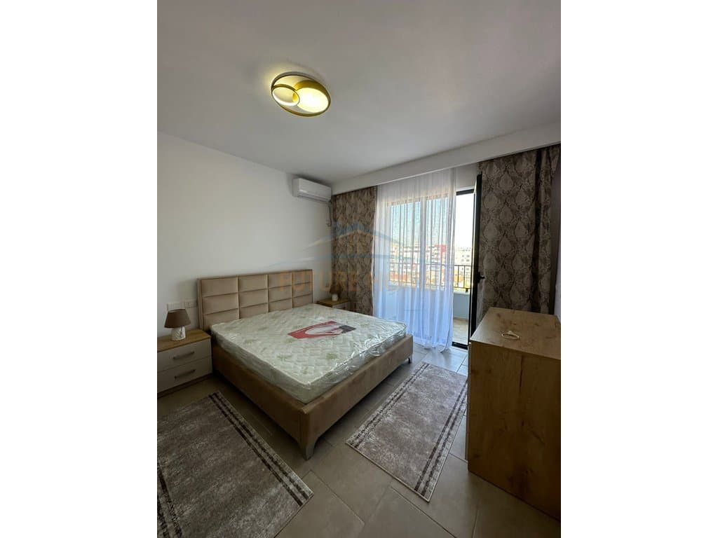 Shitet, Apartament 2+1, Kamëz 110,000 € 11,000,000 Lekë