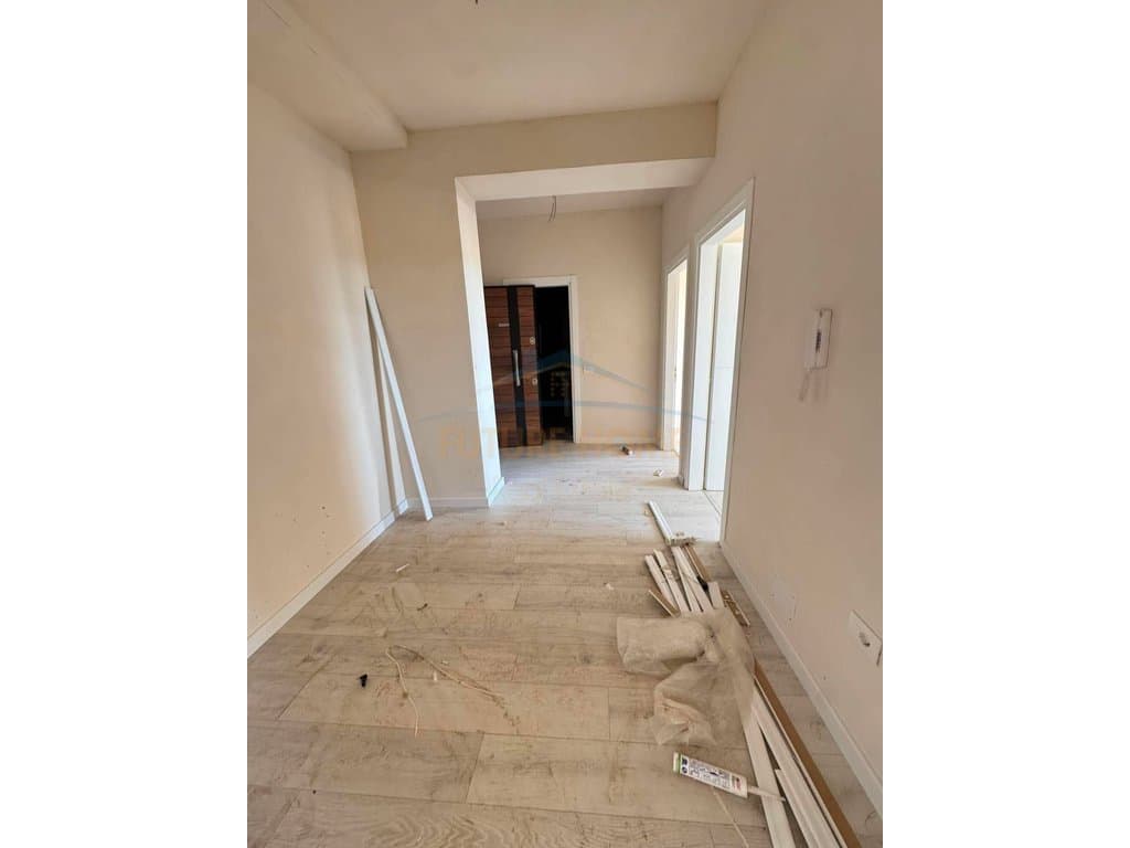 Shitet, Apartament 2+1, Urban Gate, Unaza e Re 2