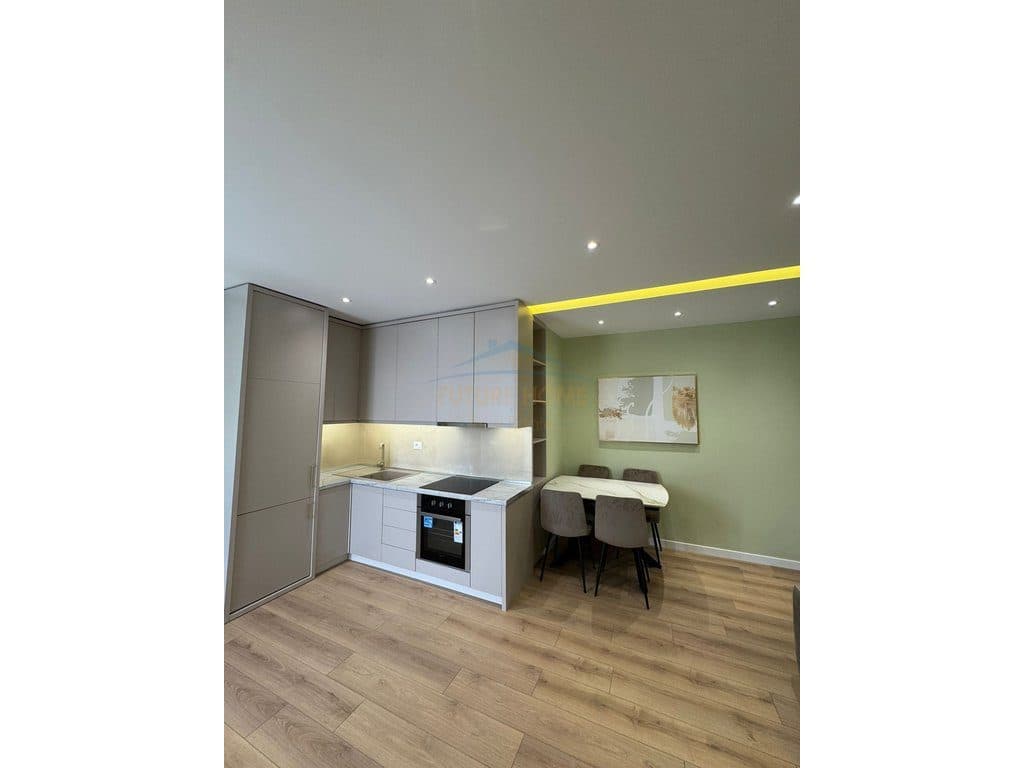 Shitet, Apartament 2+1, Myslym Shyri, Tiranë. 3