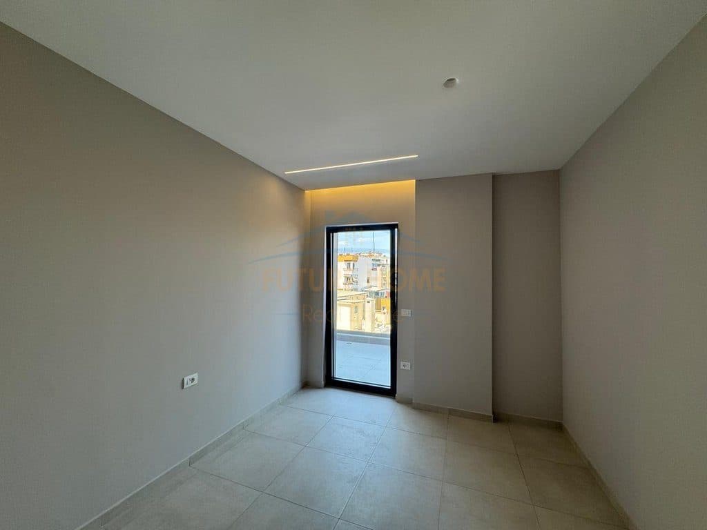 Qira, Ambient për zyra, Galeria Roma, Rruga e Kavajës.