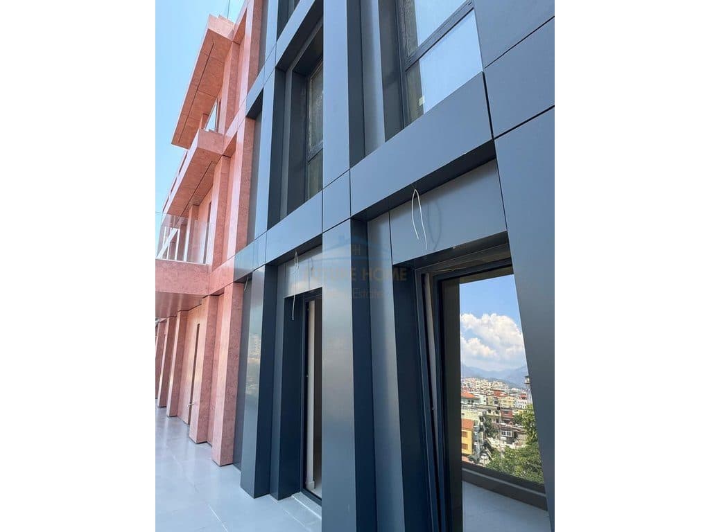 Qira, Ambient për zyra, Galeria Roma, Rruga e Kavajës.
