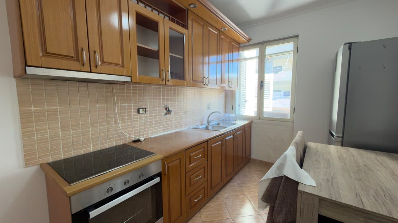 APARTAMENT 2+1 ME QERA NE LUNGOMARE, VLORE 4