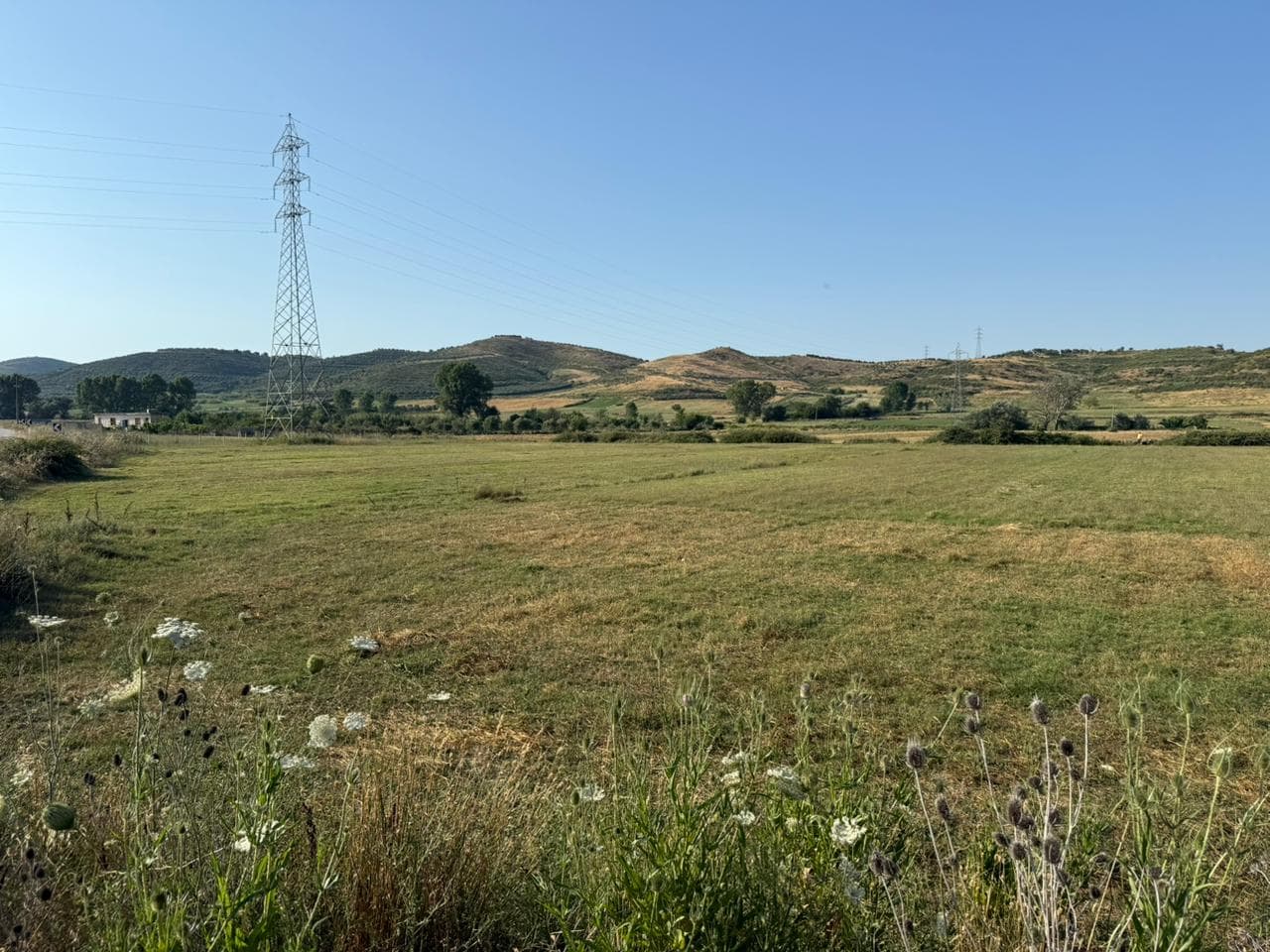 SHITET TOKË PRANË BYPASS-IT, XHYHERINË