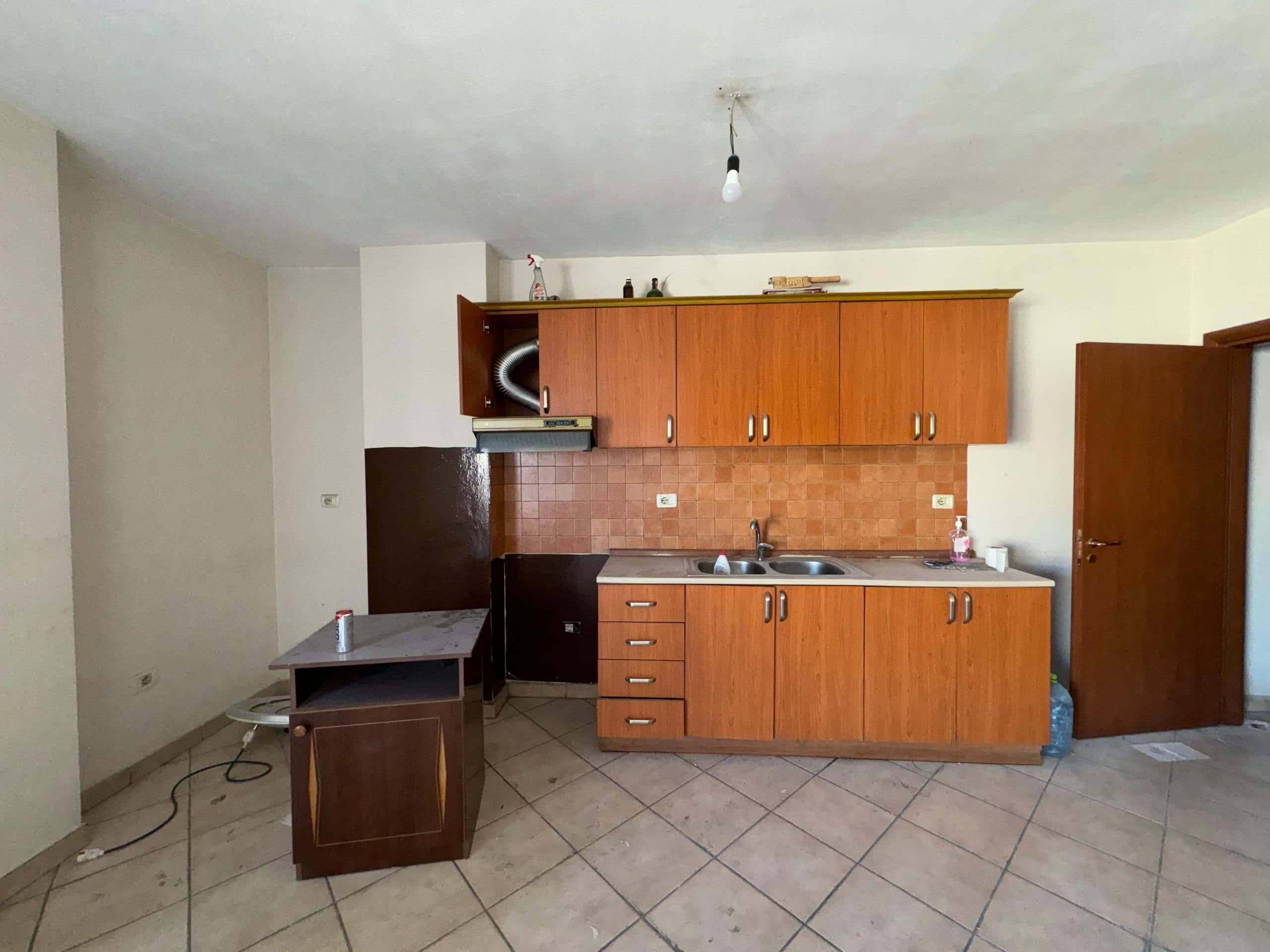 SHITET APARTAMENT 2+1 TEK KOMPLEKSI OLIMPIK, TIRANE 3