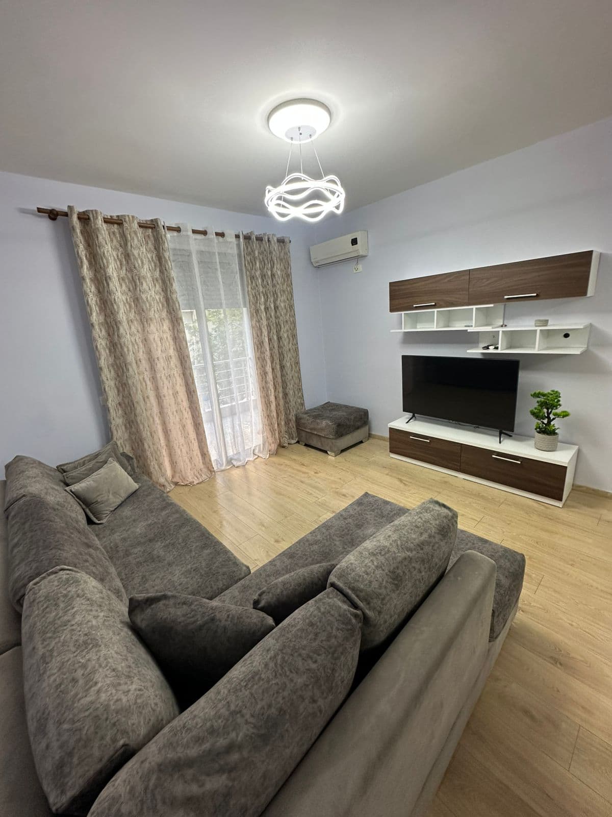 APARTAMENT 2+1+2 ME QERA AFATGJATE NE VLORE-SKELE