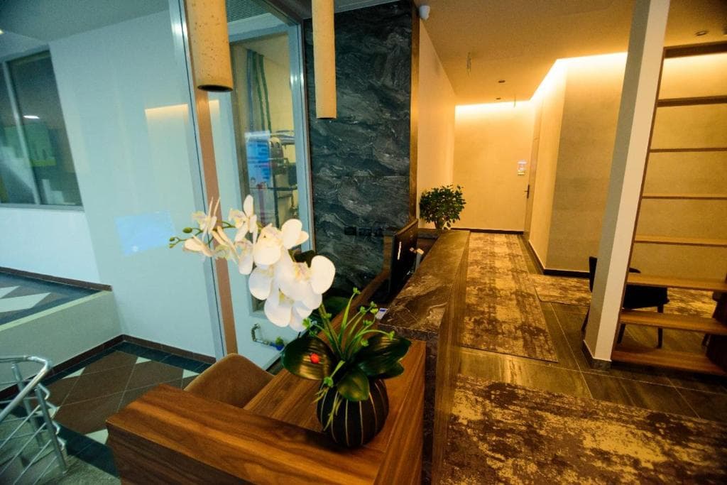 JEPET HOTEL ME QERA & SHITET AKTIVITETI NE LUNGOMARE, VLORE 2