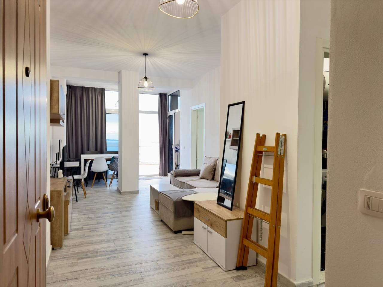 APARTAMENT 2+1 ME PAMJE TE PLOTE DETI NE UJE TE FTOHTE, VLORE 3