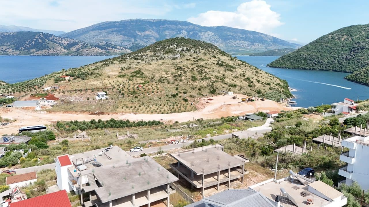 NDËRTESË + TRUALL NË SHITJE NË KSAMIL – MUNDËSI IDEALE INVESTIMI