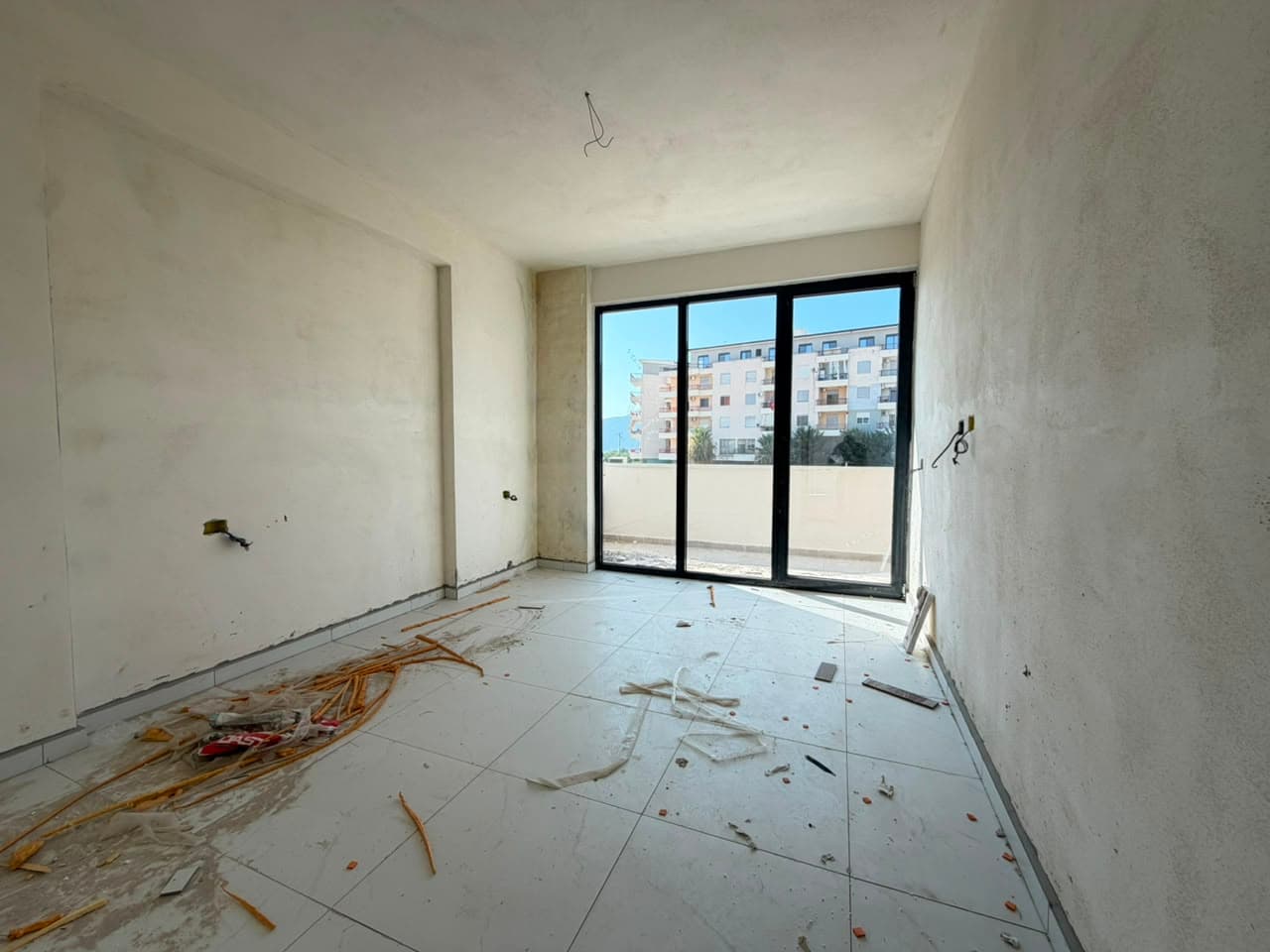 SHITET APARTAMENT 2+1 1350 EURO/M2 NE ORIKUM, VLORE 4