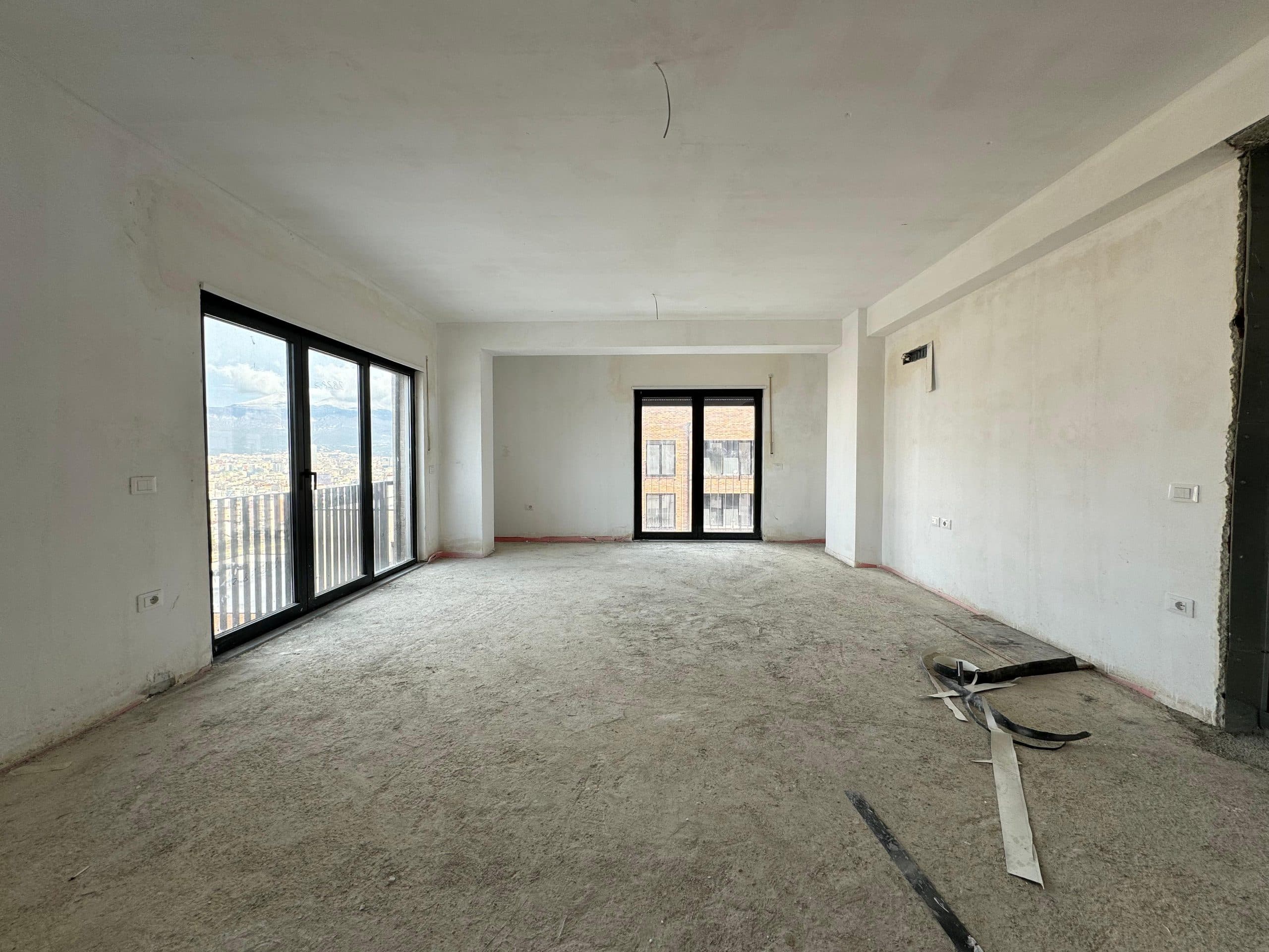 SHITET APARTAMENT 4+1+3 NE REZIDENCEN “KODRA E DIELLIT 3”, TIRANE 3