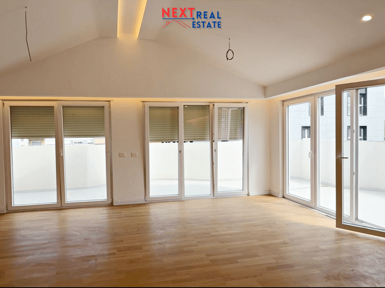 APARTAMENT PËR SHITJE – NË ZEMËR TË TIRANËS, ME HYRJE PRIVATE! 4