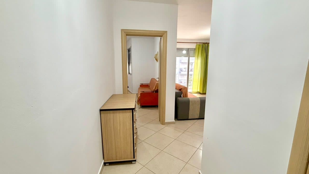 APARTAMENT 1+1 ME QERA AFATGJATE NE VLORE-SKELE 2