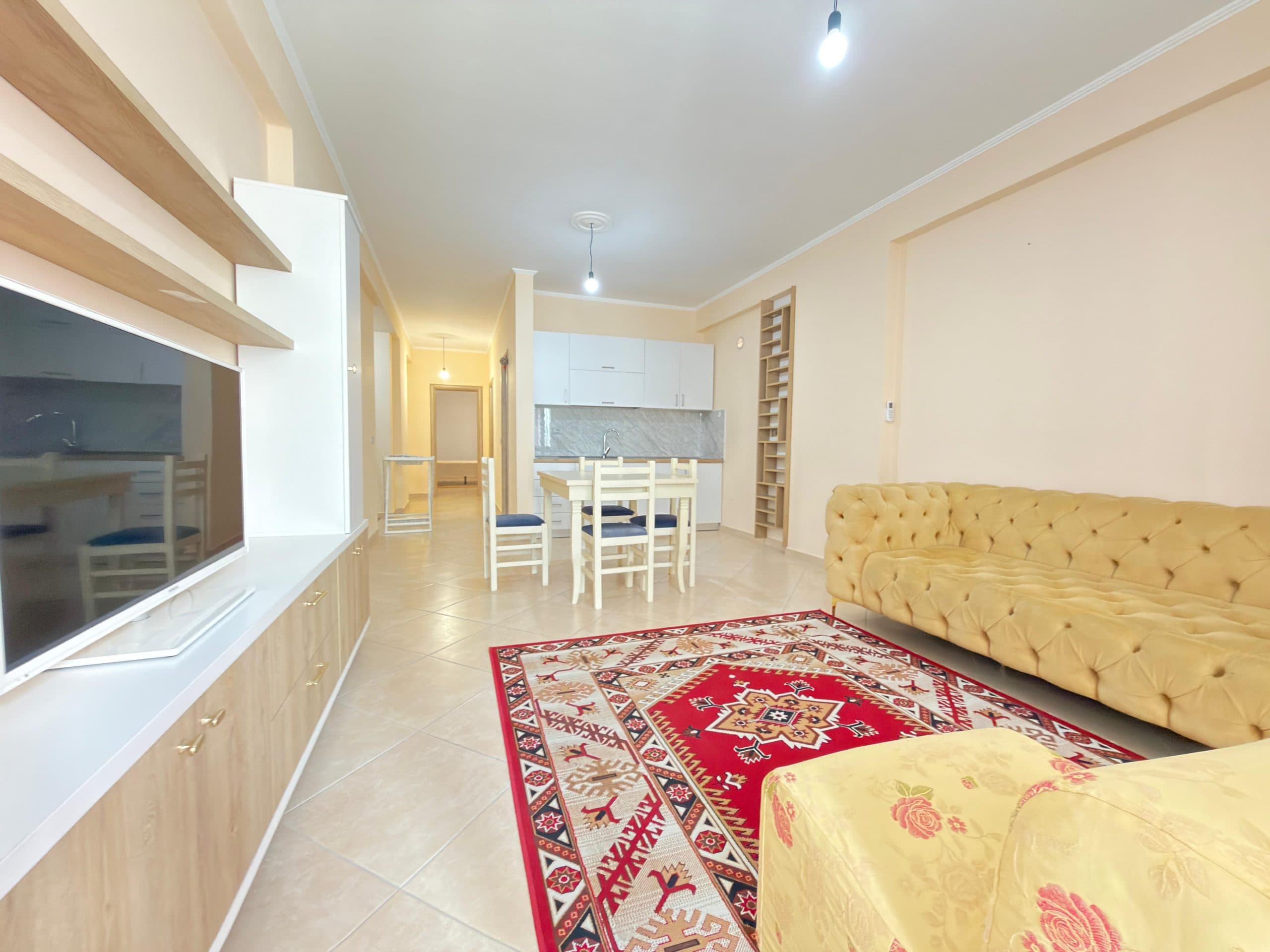 APARTAMENT 2+1+2 ME QERA AFATGJATE NE VLORE-SKELE