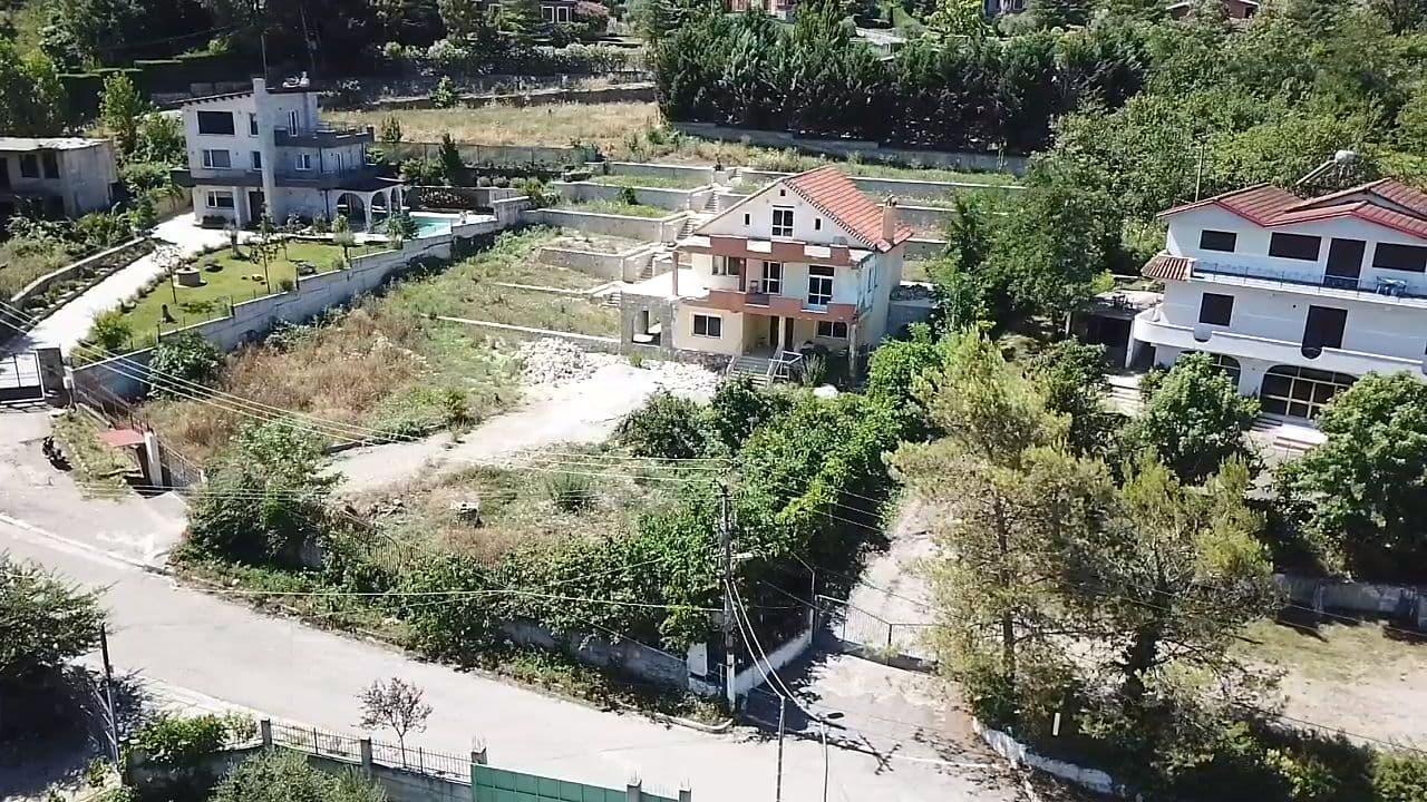 SHITET TRUALL + NDËRTESË NË PEZË-HELMËS, TIRANË 3